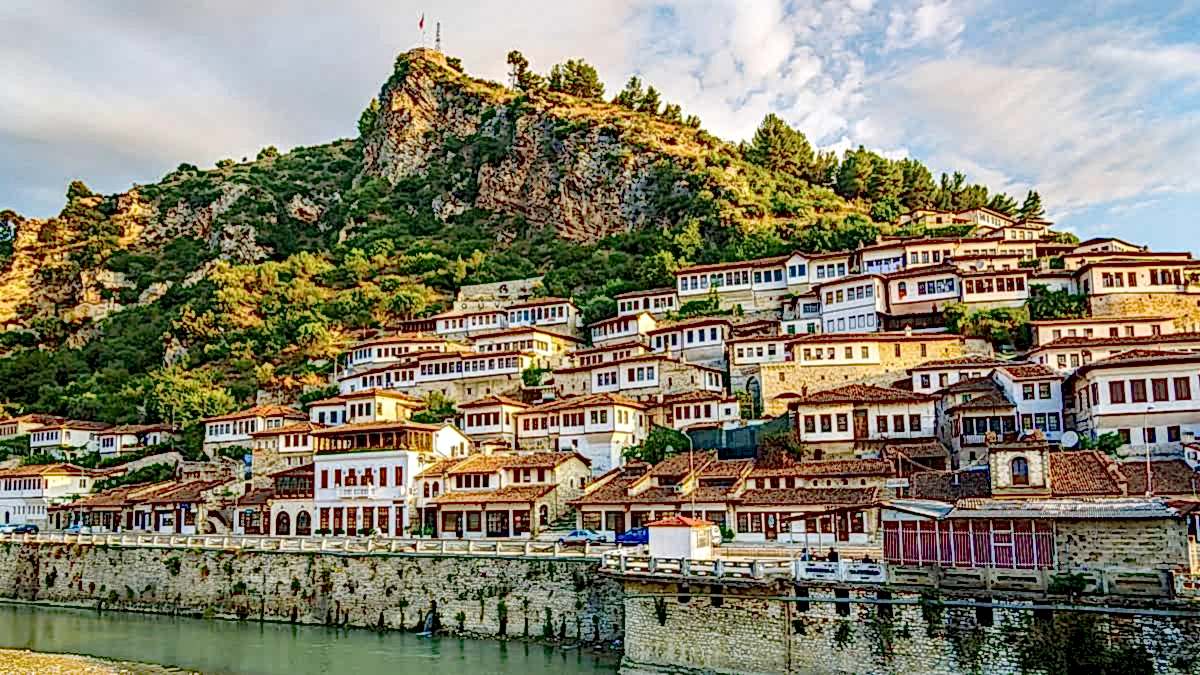 Balkan Turu